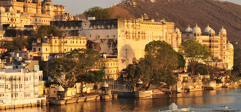delhi to udaipur bus